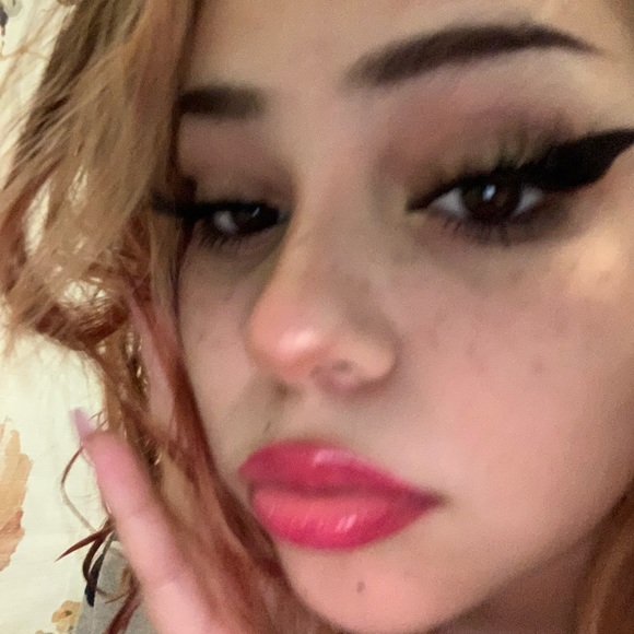 Meet your Posher, Sandra - Picture 3 of 5